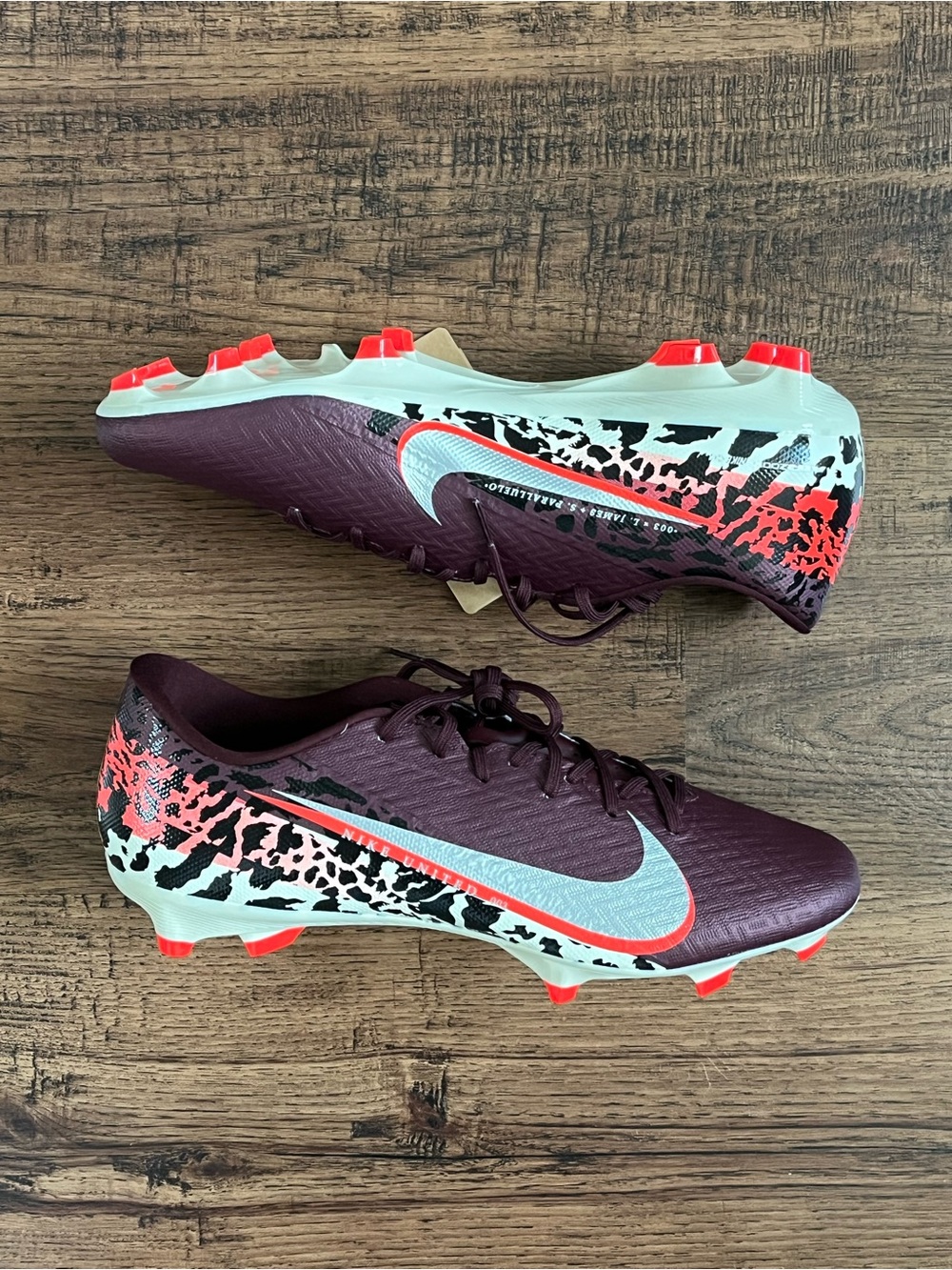 Nike United Mercurial Vapor 16 Academy MG Low ‘Burgundy Red’ (size mens 10.5)